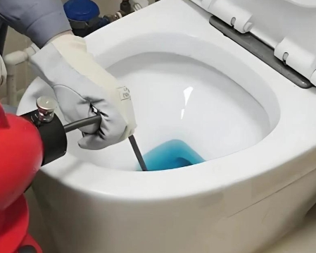 马桶地漏管道疏通